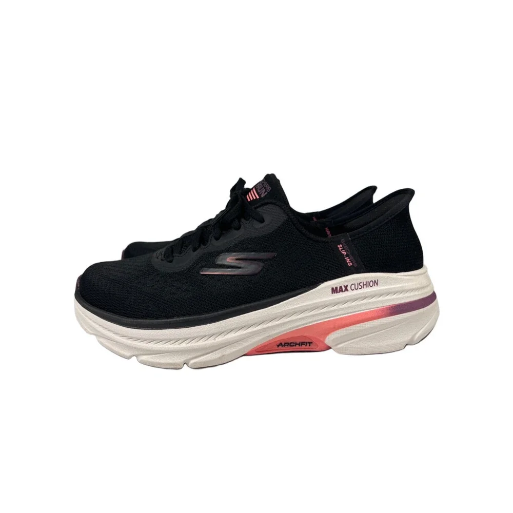 Skechers Women's Black Go Run Arch Fit Slip In Sneakers - 8.5 Wide